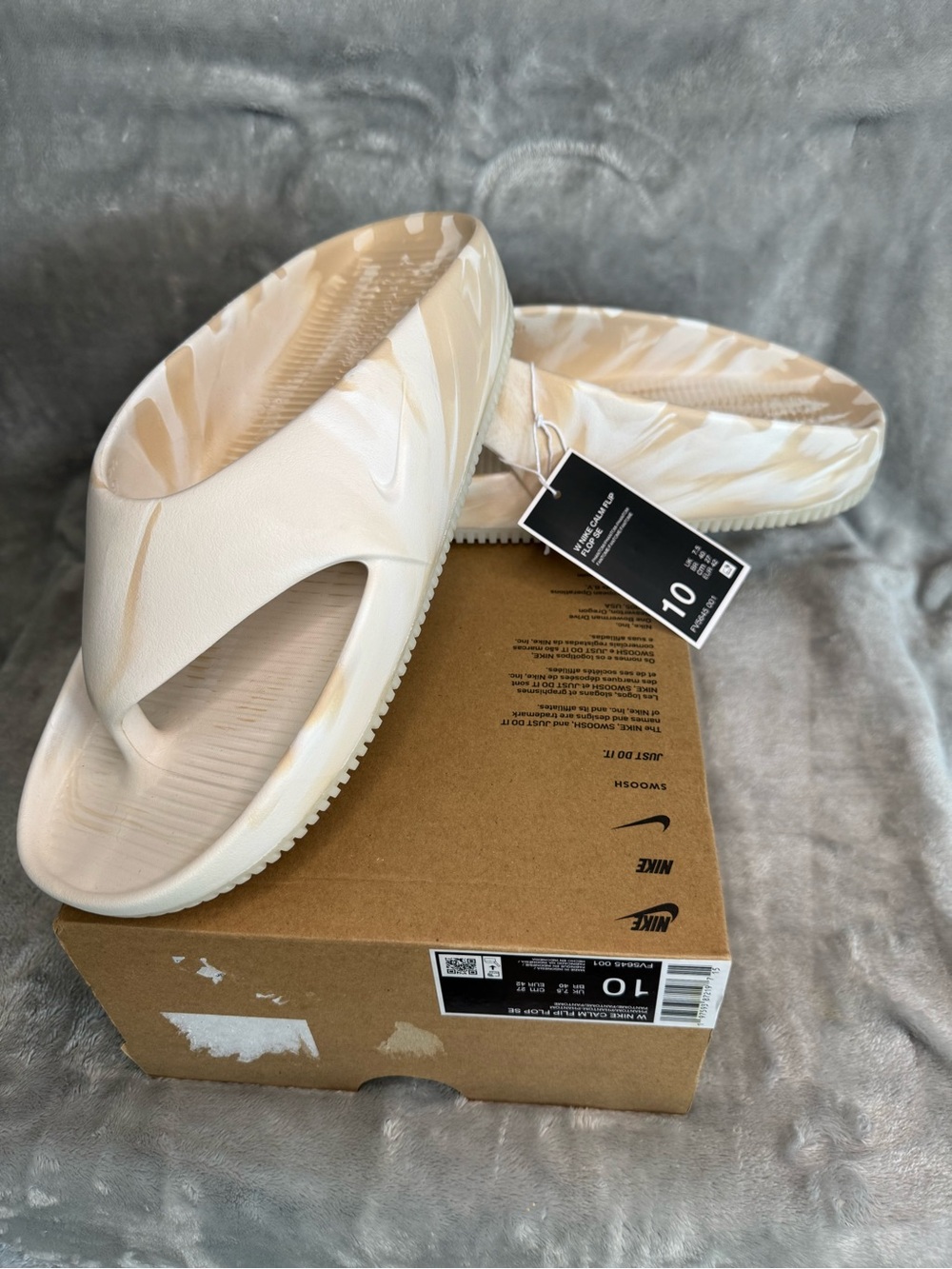 New in Box 🐡 Women’s Nike Calm Flip Flop SE - Size 10